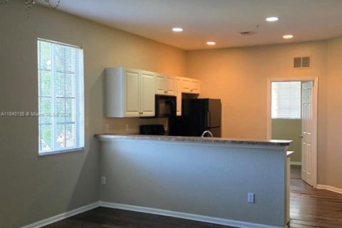 Снять в аренду кондоминиум в Ривьера-Бич, Флорида 3 спальни, 97.45м2, № 1836278 - фото 4