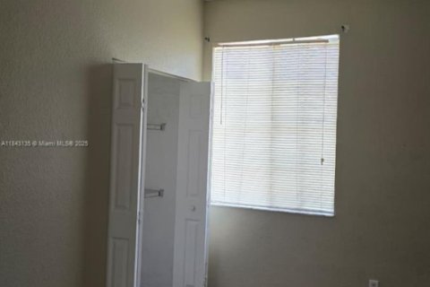 Снять в аренду кондоминиум в Ривьера-Бич, Флорида 3 спальни, 97.45м2, № 1836278 - фото 7