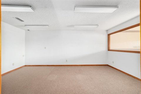 Immobilier commercial à louer à Ocala, Floride: 111.48 m2 № 2098789 - photo 5