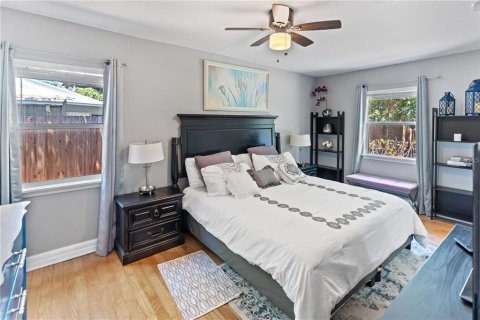 Casa en venta en Tampa, Florida, 2 dormitorios, 124.3 m2 № 1915754 - foto 13