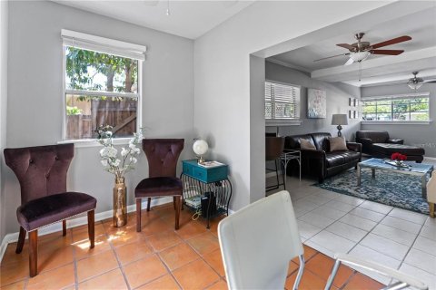 Casa en venta en Tampa, Florida, 2 dormitorios, 124.3 m2 № 1915754 - foto 22