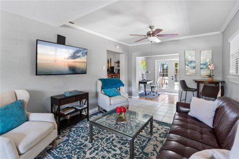 Casa en venta en Tampa, Florida, 2 dormitorios, 124.3 m2 № 1915754 - foto 3