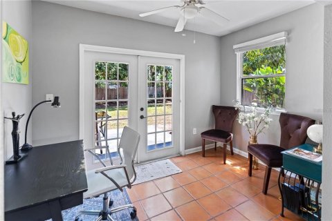 Casa en venta en Tampa, Florida, 2 dormitorios, 124.3 m2 № 1915754 - foto 21