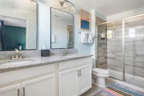 Casa en venta en Davenport, Florida, 6 dormitorios, 316.24 m2 № 1718305 - foto 23
