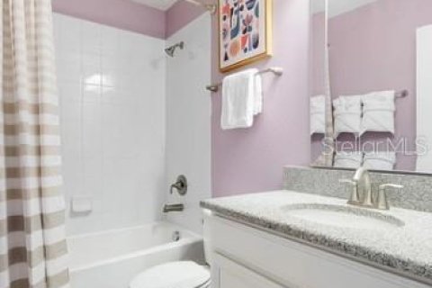 Casa en venta en Davenport, Florida, 6 dormitorios, 316.24 m2 № 1718305 - foto 26