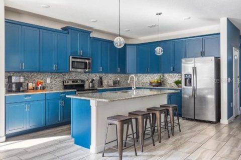 Casa en venta en Davenport, Florida, 6 dormitorios, 316.24 m2 № 1718305 - foto 10