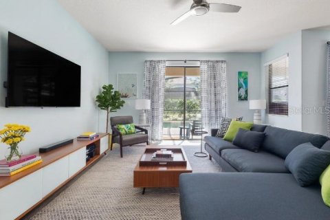 Casa en venta en Davenport, Florida, 6 dormitorios, 316.24 m2 № 1718305 - foto 8