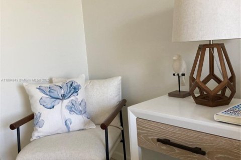 Condominio en alquiler en Lauderdale-by-the-Sea, Florida, 1 dormitorio, 78.97 m2 № 1949277 - foto 21