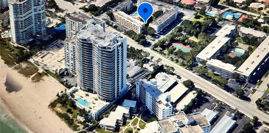 Condominio en Lauderdale-by-the-Sea, Florida, 1 dormitorio  № 1949277