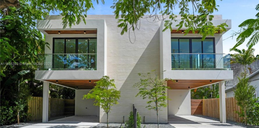 Casa en Miami, Florida 3 dormitorios, 160.07 m2 № 1897431