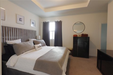 Adosado en venta en Miami Gardens, Florida, 3 dormitorios, 131.83 m2 № 1832246 - foto 18