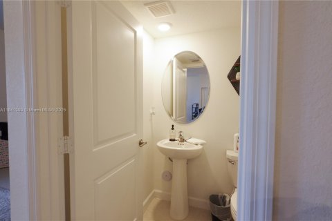 Adosado en venta en Miami Gardens, Florida, 3 dormitorios, 131.83 m2 № 1832246 - foto 11