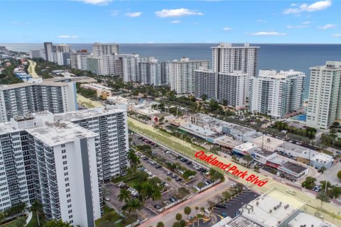 Immobilier commercial à vendre à Fort Lauderdale, Floride № 2080930 - photo 3