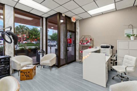 Immobilier commercial à vendre à Fort Lauderdale, Floride № 2080930 - photo 4