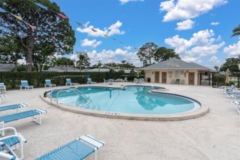 Villa ou maison à vendre à Seminole, Floride: 2 chambres, 144 m2 № 2434489 - photo 2