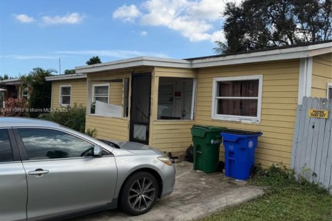 Casa en venta en Margate, Florida, 3 dormitorios, 91.79 m2 № 1966049 - foto 3