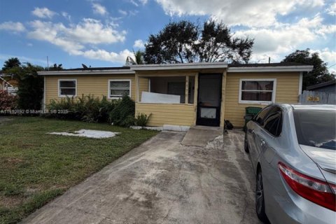 Casa en venta en Margate, Florida, 3 dormitorios, 91.79 m2 № 1966049 - foto 2