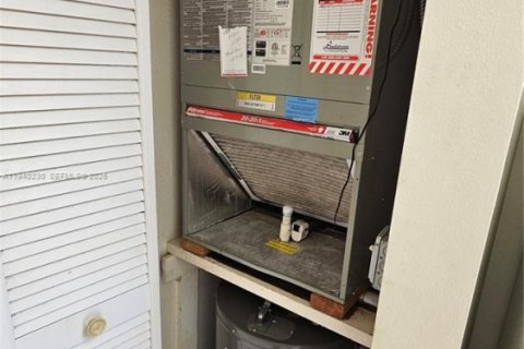 Copropriété à vendre à Tamarac, Floride: 1 chambre, 63.17 m2 № 1998141 - photo 5