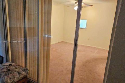 Copropriété à vendre à Tamarac, Floride: 1 chambre, 63.17 m2 № 1998141 - photo 13