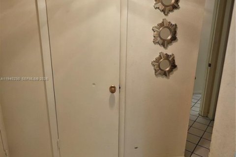 Copropriété à vendre à Tamarac, Floride: 1 chambre, 63.17 m2 № 1998141 - photo 8