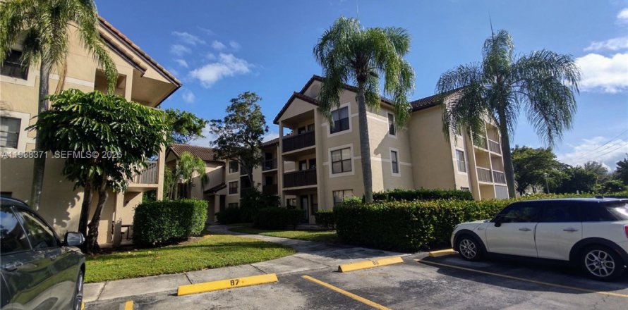 Condo in Pompano Beach, Florida, 1 bedroom  № 1995993