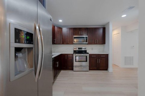 Condo in Boca Raton, Florida, 2 bedrooms № 2187478 - photo 7