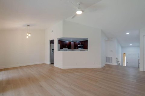 Condo in Boca Raton, Florida, 2 bedrooms № 2187478 - photo 5