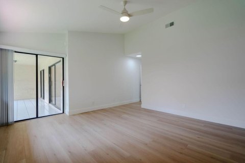 Condo in Boca Raton, Florida, 2 bedrooms № 2187478 - photo 12