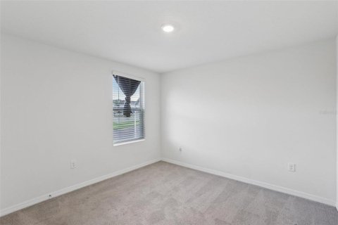 House in Zephyrhills, Florida 5 bedrooms, 227.33 sq.m. № 2145474 - photo 28
