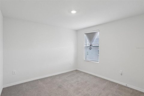 House in Zephyrhills, Florida 5 bedrooms, 227.33 sq.m. № 2145474 - photo 30