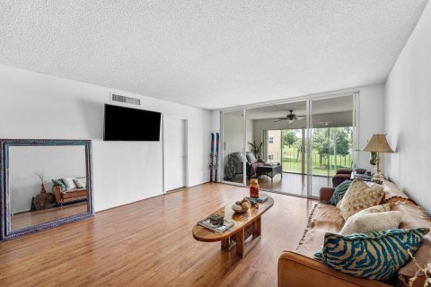 Condo in Atlantis, Florida, 2 bedrooms  № 2177084 - photo 11