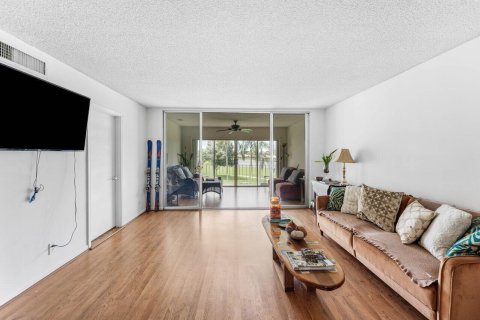 Condo in Atlantis, Florida, 2 bedrooms  № 2177084 - photo 9