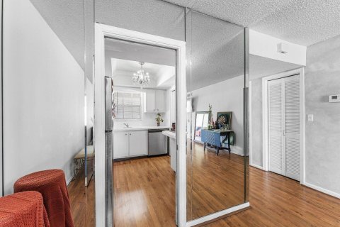 Condo in Atlantis, Florida, 2 bedrooms  № 2177084 - photo 5