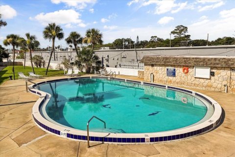 Condo in Daytona Beach, Florida, 2 bedrooms № 2238886 - photo 23