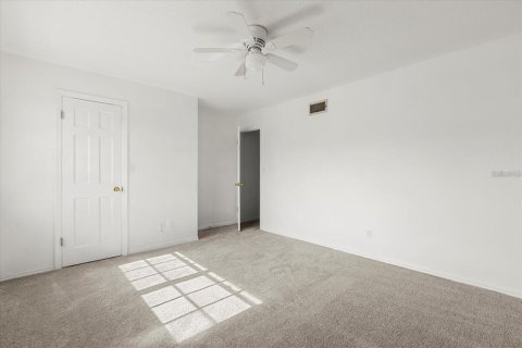 Condo in Daytona Beach, Florida, 2 bedrooms № 2238886 - photo 20