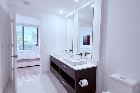 Снять в аренду кондоминиум в Майами, Флорида 3 спальни, 114.64м2, № 2018199 - фото 18