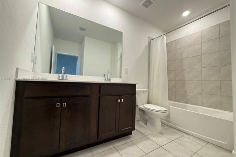 Townhouse in Homestead, Florida 4 bedrooms, 169.64 sq.m. № 2052738 - photo 7