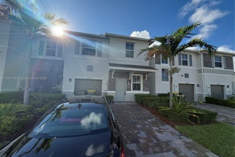 Townhouse in Homestead, Florida 4 bedrooms, 169.64 sq.m. № 2052738 - photo 14