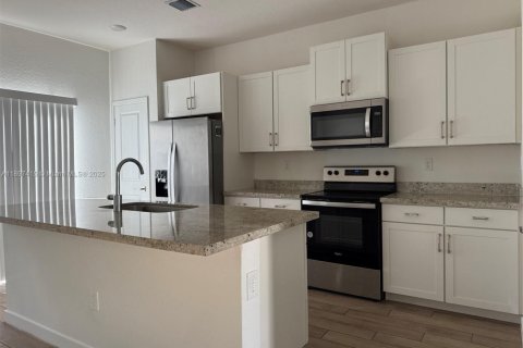 Townhouse in Homestead, Florida 4 bedrooms, 169.64 sq.m. № 2052738 - photo 2