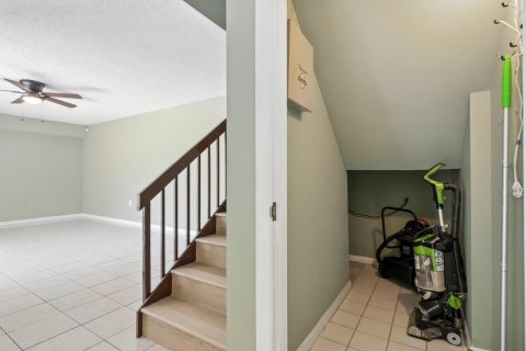 Townhouse in West Palm Beach, Florida 2 bedrooms, 114.83 sq.m. № 2394846 - photo 16
