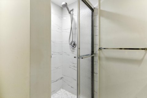 Townhouse in West Palm Beach, Florida 2 bedrooms, 114.83 sq.m. № 2394846 - photo 22
