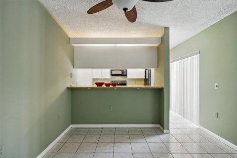 Townhouse in West Palm Beach, Florida 2 bedrooms, 114.83 sq.m. № 2394846 - photo 10