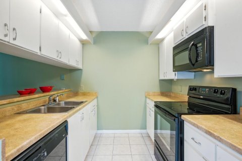 Townhouse in West Palm Beach, Florida 2 bedrooms, 114.83 sq.m. № 2394846 - photo 6