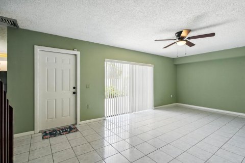 Townhouse in West Palm Beach, Florida 2 bedrooms, 114.83 sq.m. № 2394846 - photo 5