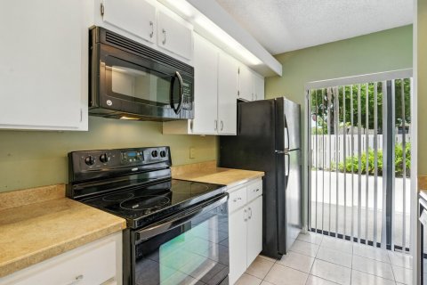 Townhouse in West Palm Beach, Florida 2 bedrooms, 114.83 sq.m. № 2394846 - photo 12