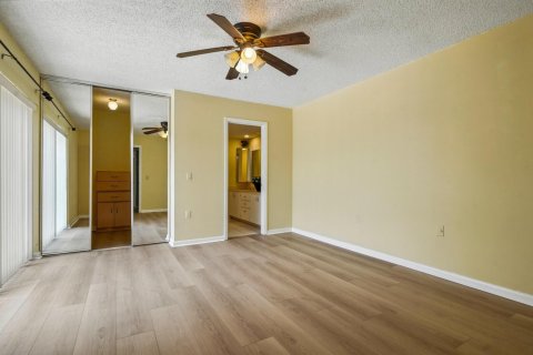 Townhouse in West Palm Beach, Florida 2 bedrooms, 114.83 sq.m. № 2394846 - photo 25