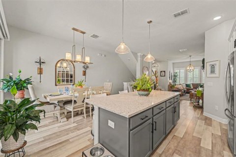 Adosado en venta en Tampa, Florida, 3 dormitorios, 190.26 m2 № 2220189 - foto 4