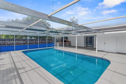 Снять в аренду виллу или дом в Холливуд, Флорида 3 спальни, 109.81м2, № 1892354 - фото 10
