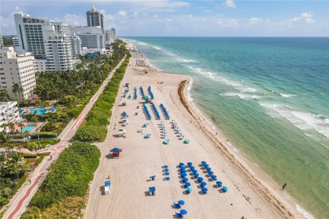 Condo in Miami Beach, Florida, 1 bedroom  № 1944146 - photo 3