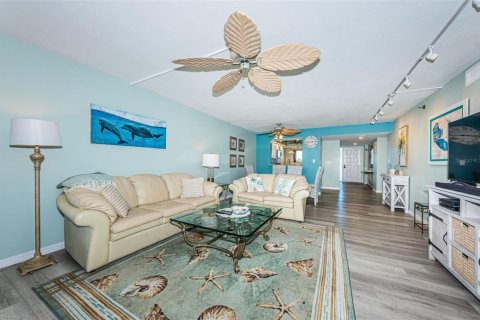 Condominio en venta en Madeira Beach, Florida, 2 dormitorios, 117.99 m2 № 2132609 - foto 20